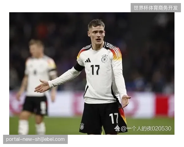 德拉富恩特面临幸福烦恼,状态出色的丹尼·奥尔莫将激烈竞争西班牙队左路首发位置 德拉富恩特面临幸福烦恼,状态出色的丹尼·奥尔莫将激烈竞争西班牙队左路首发位置